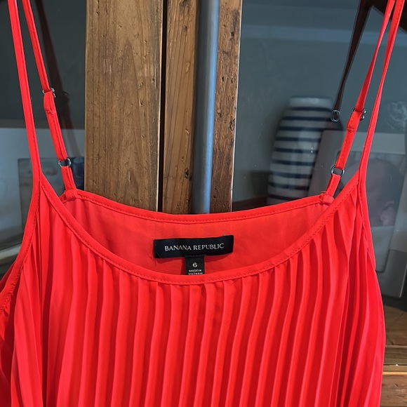 New without tags, Banana Republic size 6 tomato red pleated maxi dress. - Picture 2 of 9